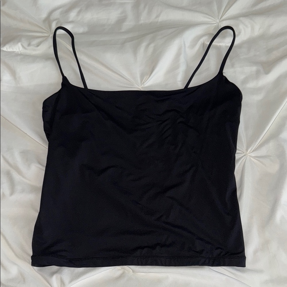 Women’s basic black tank top